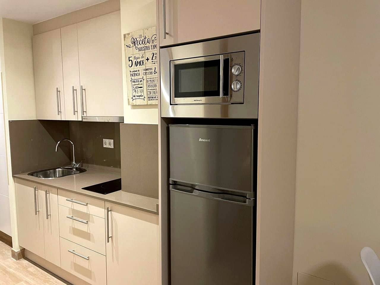 Flat for sale in Torremolinos with pool garage - € 400,000 (Ref: 9480816)