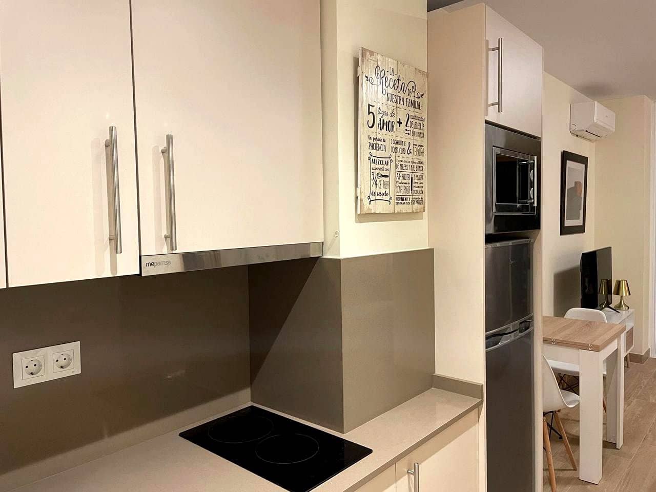 Flat for sale in Torremolinos with pool garage - € 400,000 (Ref: 9480816)