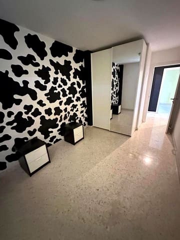 3 slaapkamer Flat te huur in Soliva Este, Málaga stad met garage - € 1.300 (Ref: 9489796)