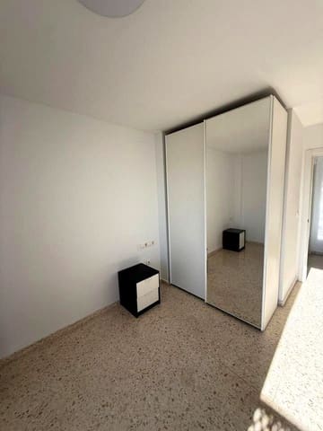 3 bedroom Flat for rent in Soliva Este, Málaga city with garage - € 1,300 (Ref: 9489796)