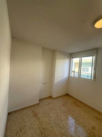 3 bedroom Flat for rent in Soliva Este, Málaga city with garage - € 1,300 (Ref: 9489796)