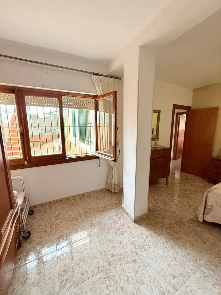 7 quarto Moradia para venda em Malaga cidade com garagem - 650 000 € (Ref: 9535266)