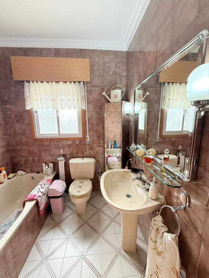 7 quarto Moradia para venda em Malaga cidade com garagem - 650 000 € (Ref: 9535266)