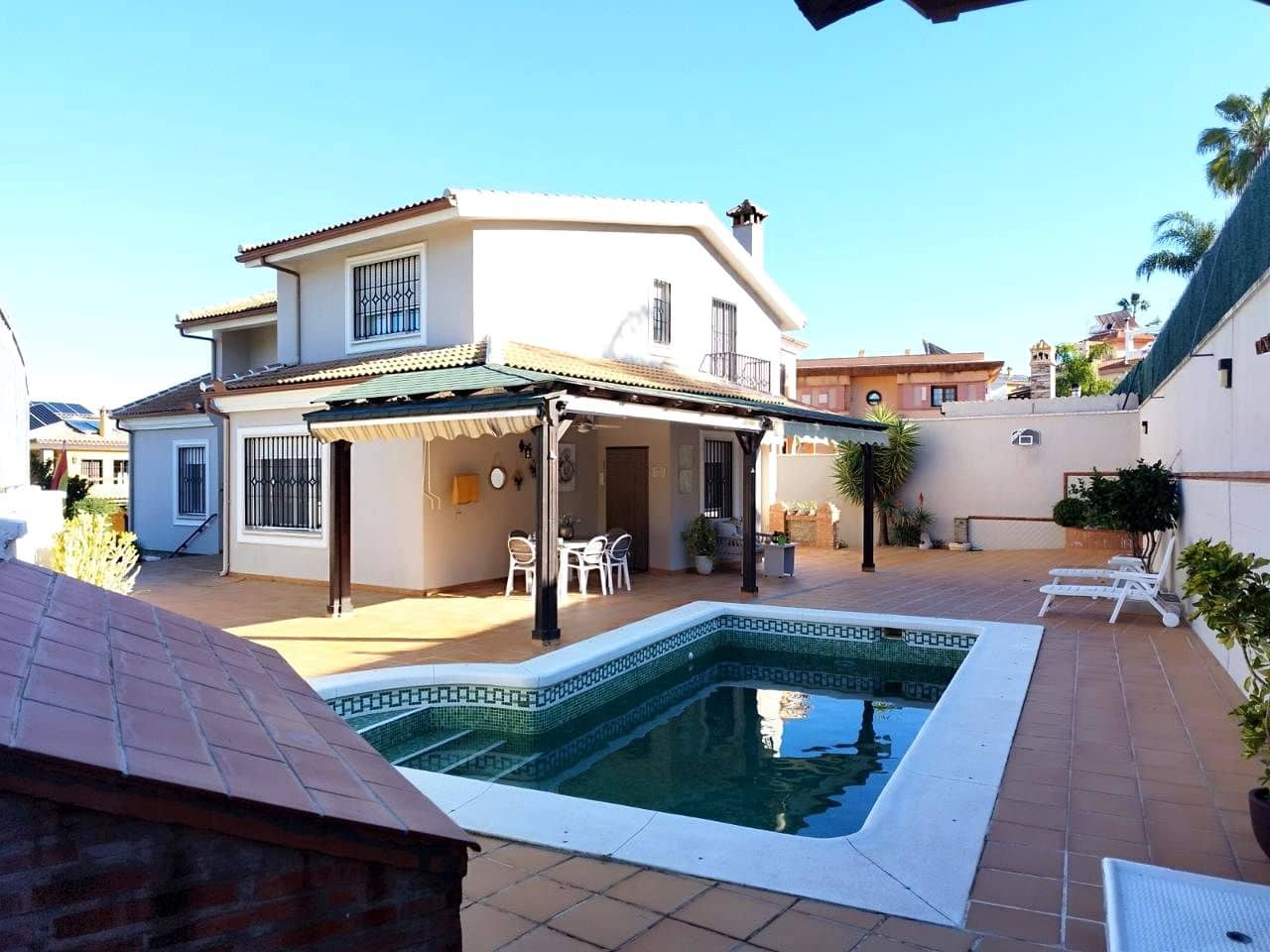 4 bedroom Villa for sale in Alhaurin de la Torre with pool garage - € 855,000 (Ref: 9542655)