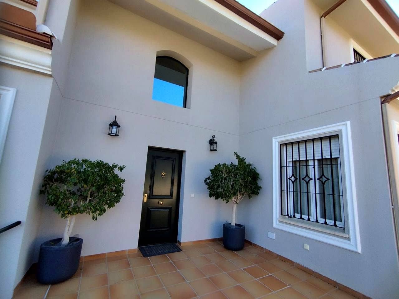 4 bedroom Villa for sale in Alhaurin de la Torre with pool garage - € 855,000 (Ref: 9542655)
