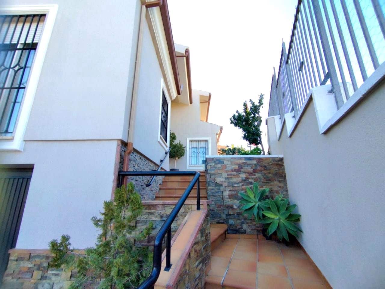 4 bedroom Villa for sale in Alhaurin de la Torre with pool garage - € 855,000 (Ref: 9542655)