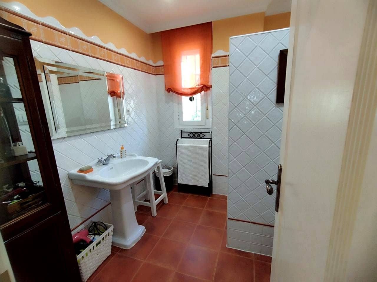 4 bedroom Villa for sale in Alhaurin de la Torre with pool garage - € 855,000 (Ref: 9542655)