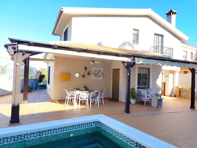 4 bedroom Villa for sale in Alhaurín de la Torre with pool garage - € 855,000 (Ref: 9542655)
