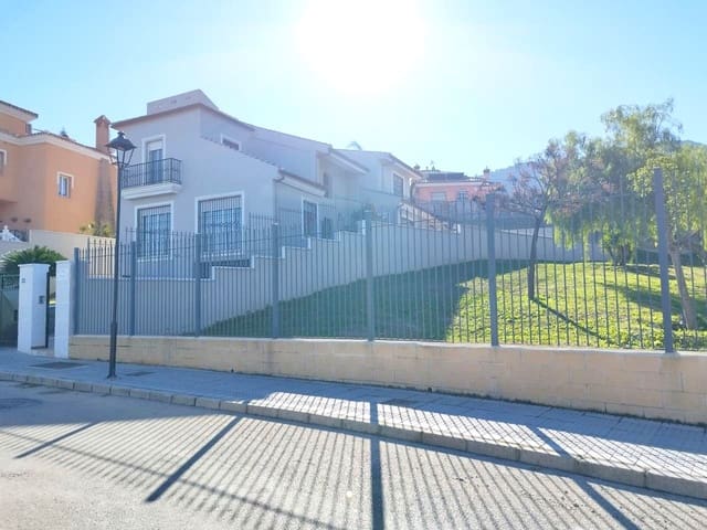 4 bedroom Villa for sale in Alhaurín de la Torre with pool garage - € 855,000 (Ref: 9542655)
