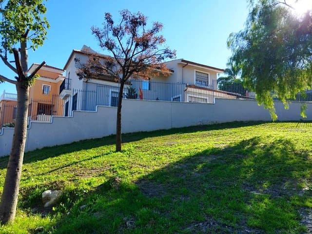 4 bedroom Villa for sale in Alhaurín de la Torre with pool garage - € 855,000 (Ref: 9542655)