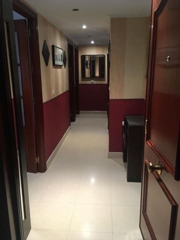 3 soverom Leilighet til salgs i Hacienda Altamira, Málaga by med svømmebasseng garasje - € 585 000 (Ref: 9566257)