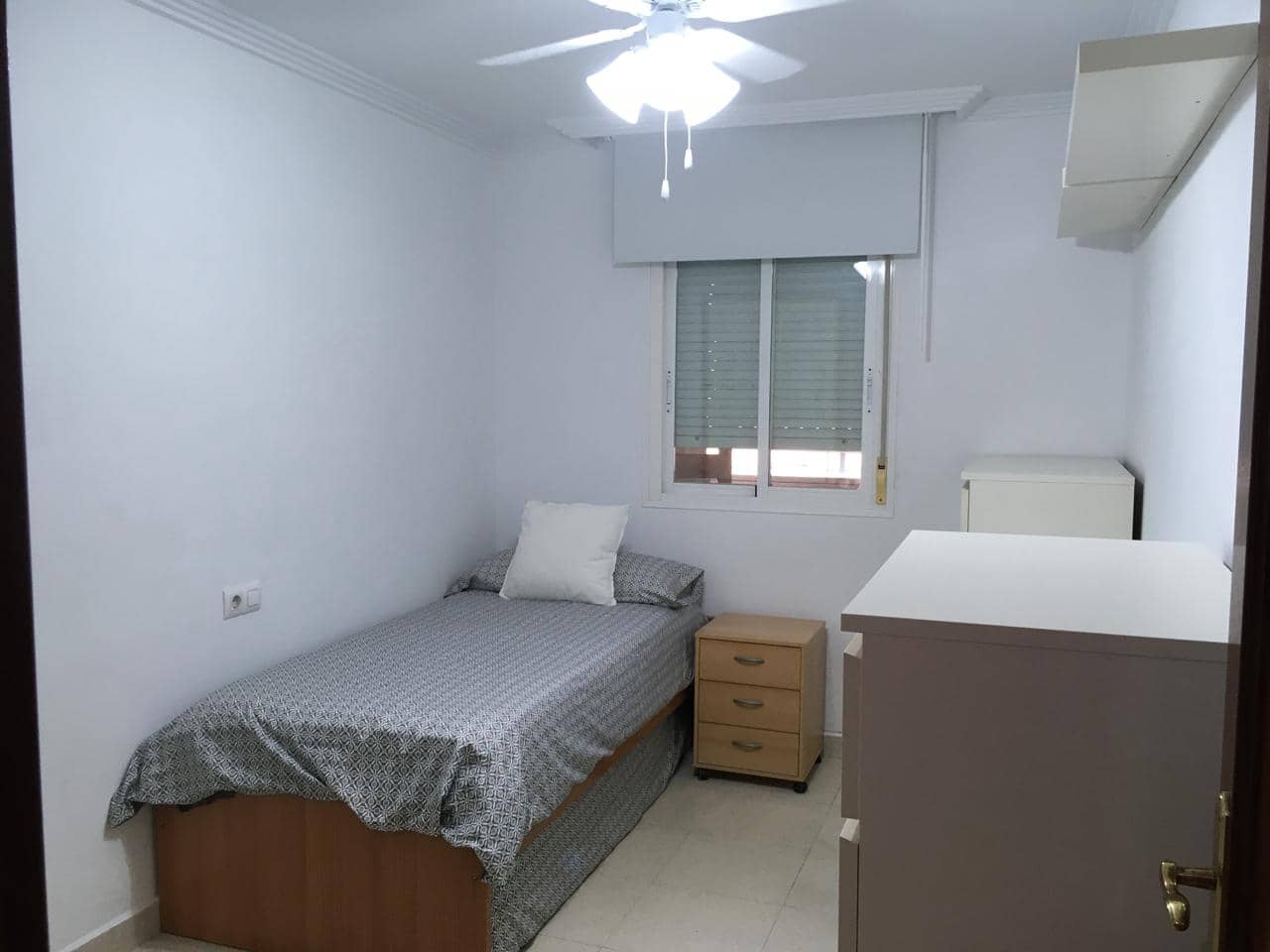 3 soverom Leilighet til salgs i Malaga by med svømmebasseng garasje - € 585 000 (Ref: 9566257)