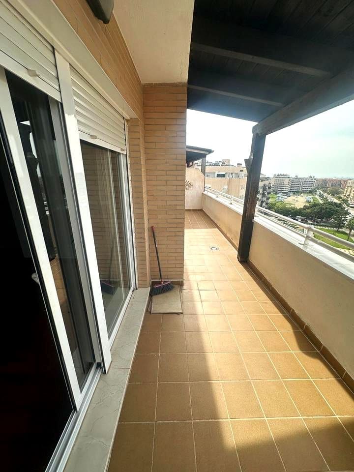 3 bedroom Flat for rent in Puerto de la Torre with garage - € 1,600 (Ref: 9709150)