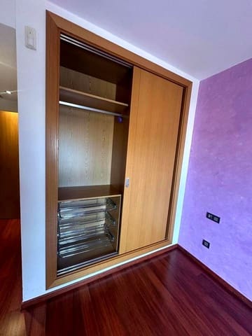 3 quarto Apartamento para arrendar em Hacienda Cabello, Málaga cidade com garagem - 1 600 € (Ref: 9709150)