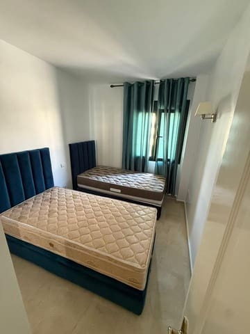 Appartement de 3 chambres à louer à Nueva Alcántara, Marbella avec garage - 1 900 € (Ref: 9709444)