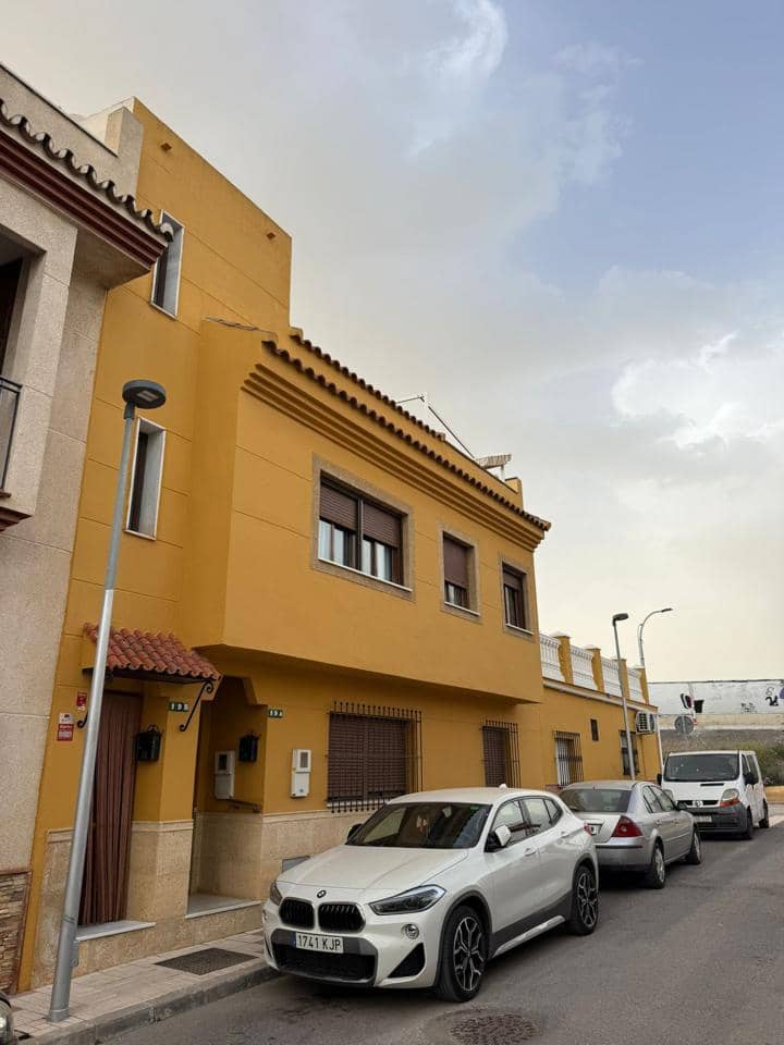 3 camera da letto Villa in vendita in Malaga citta - 395.000 € (Rif: 9780043)