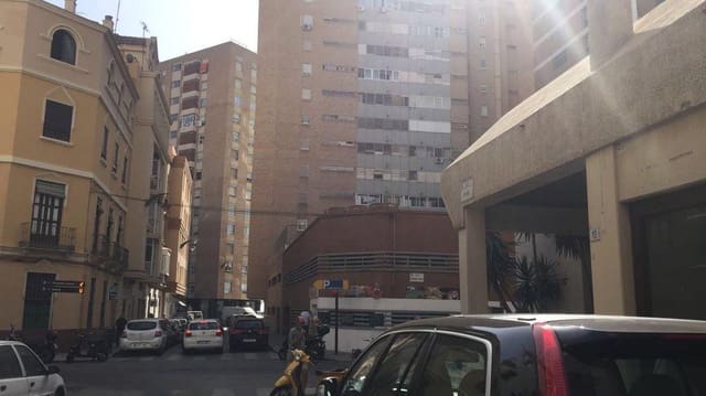 1 makuuhuone Yritys myytävänä paikassa La Malagueta, Málaga kaupunki - 1 000 000 € (Ref: 9783726)