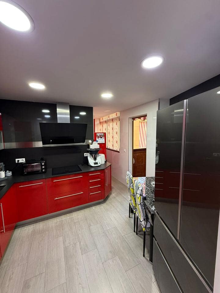 4 makuuhuone Asunto myytävänä paikassa Malaga kaupunki mukana 
autotalli - 750 000 € (Ref: 9798483)