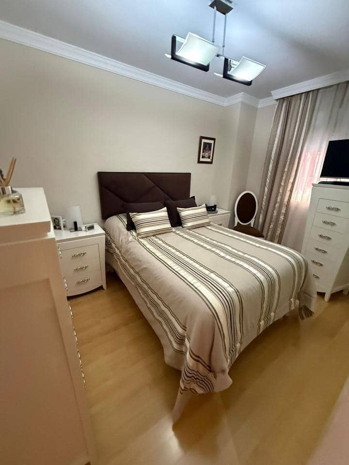 4 makuuhuone Asunto myytävänä paikassa Malaga kaupunki mukana 
autotalli - 750 000 € (Ref: 9798483)