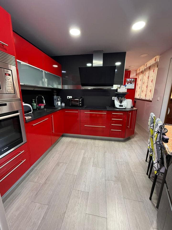 4 makuuhuone Asunto myytävänä paikassa Malaga kaupunki mukana 
autotalli - 750 000 € (Ref: 9798483)