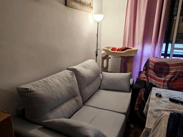 1 slaapkamer Flat te huur in Ind Siemens, Málaga stad met garage - € 900 (Ref: 9815850)