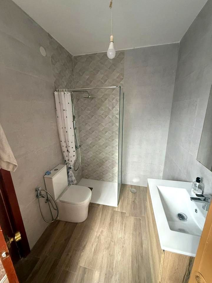 Chalet de 5 habitaciones en Cártama en alquiler - 1.400 € (Ref: 9825714)