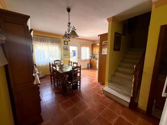 4 bedroom Villa for sale in El Tomillar, Málaga city - € 450,000 (Ref: 9866457)