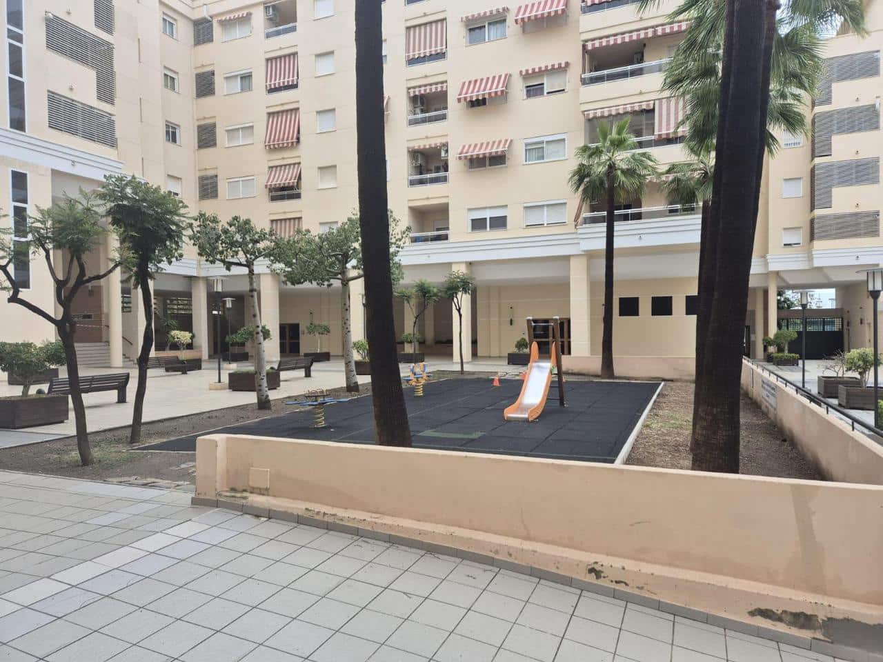 3 quarto Apartamento para arrendar em Malaga cidade - 1 550 € (Ref: 9891225)