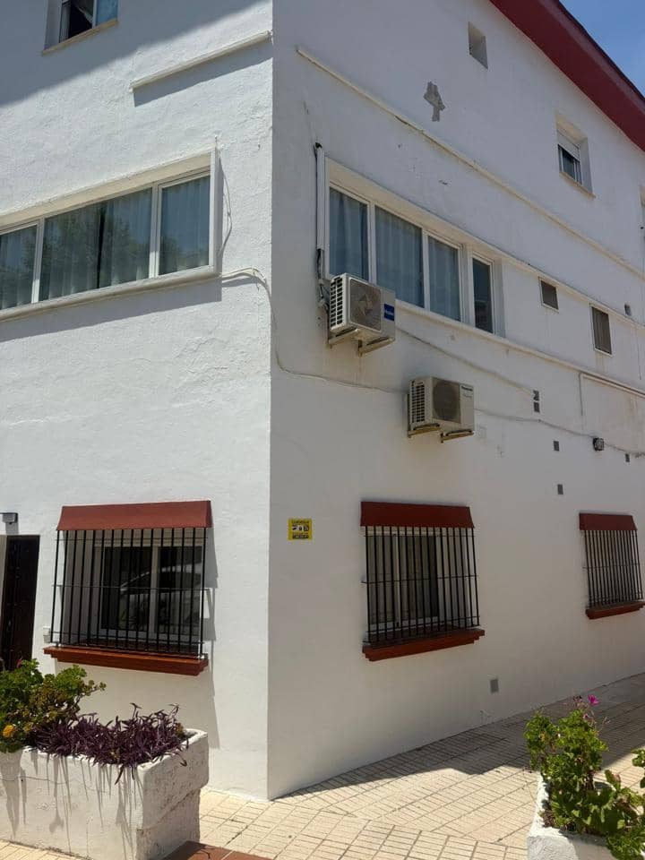 2 quarto Moradia para arrendar em Torremolinos - 1 495 € (Ref: 9891382)