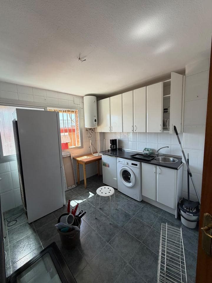 4 sypialnia Mieszkanie do wynajęcia w Miasto Malaga - 1 600 € (Ref: 9891487)