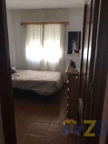 Piso de 4 habitaciones en Hacienda Roldan, Málaga ciudad en alquiler con garaje - 1.800 € (Ref: 9905173)