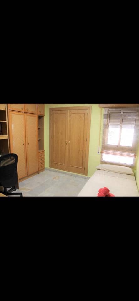 4 bedroom Flat for rent in Malaga city - € 2,000 (Ref: 9944711)