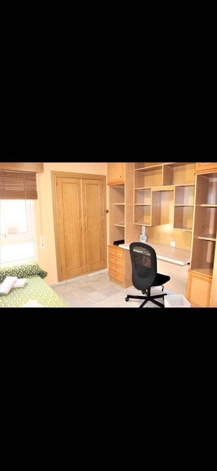 4 bedroom Flat for rent in Malaga city - € 2,000 (Ref: 9944711)