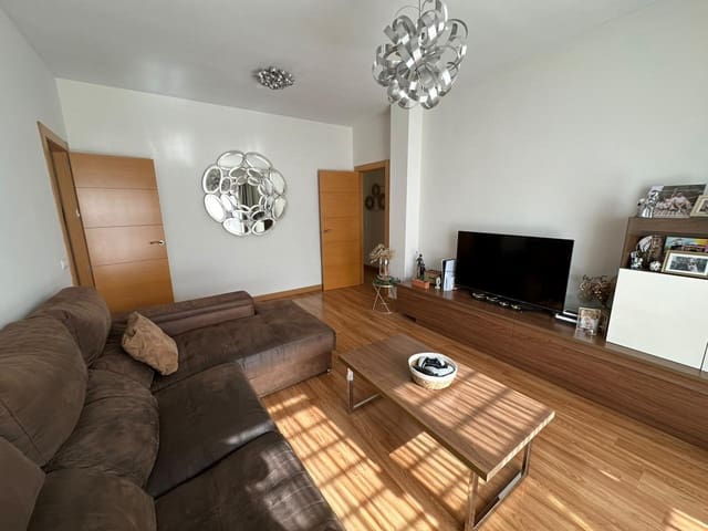 3 soverom Leilighet til leie i La Trinidad, Málaga by med garasje - € 1 250 (Ref: 9961183)