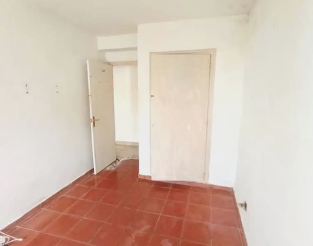 3 quarto Apartamento para venda em San Martin del Tesorillo - 96 000 € (Ref: 10039986)