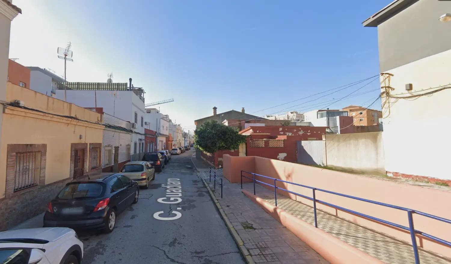 3 quarto Apartamento para venda em La Linea de la Concepcion - 106 000 € (Ref: 10074483)