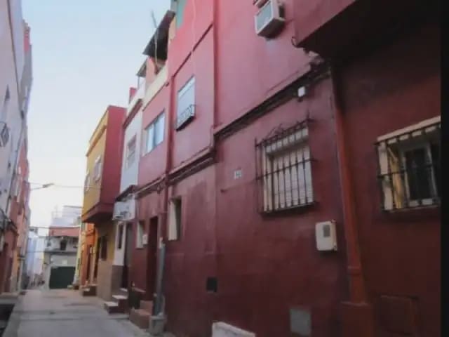 2 soveværelse Rækkehus til salg i Algeciras - € 37.500 (Ref: 9999195)