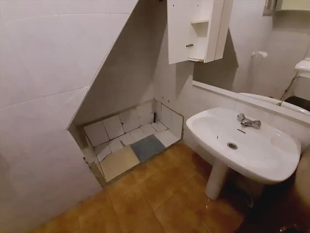 2 soveværelse Rækkehus til salg i Algeciras - € 37.500 (Ref: 9999195)