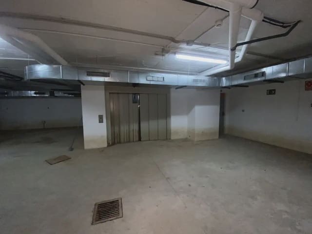 Garaż na sprzedaż w Los Barrios - 7 700 € (Ref: 9999199)