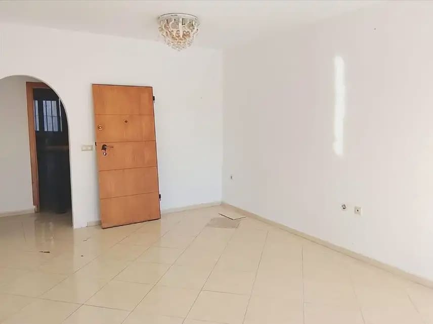 2 bedroom Apartment for sale in La Linea de la Concepcion - € 207,000 (Ref: 9999200)