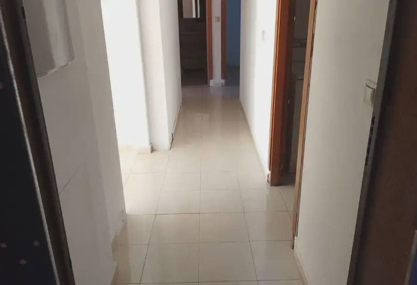2 bedroom Apartment for sale in La Linea de la Concepcion - € 207,000 (Ref: 9999200)
