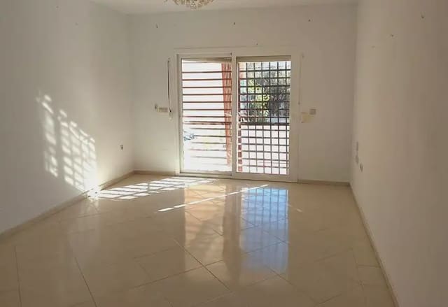 2 bedroom Apartment for sale in El Zabal - Santa Margarita, La Línea de la Concepción - € 207,000 (Ref: 9999200)