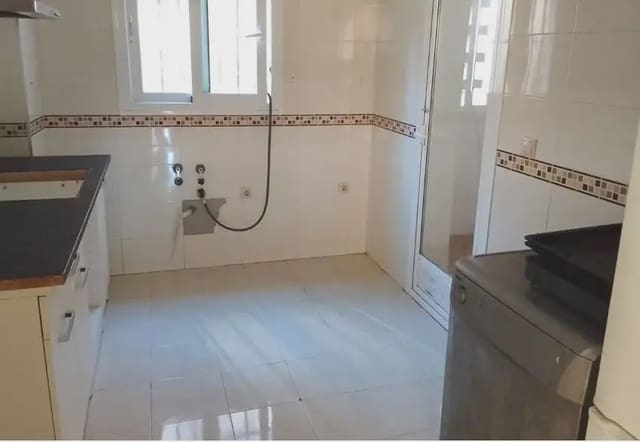 2 bedroom Apartment for sale in El Zabal - Santa Margarita, La Línea de la Concepción - € 207,000 (Ref: 9999200)
