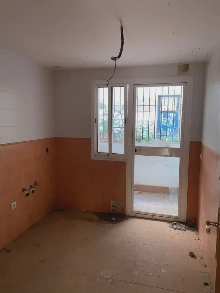 3 slaapkamer Flat te koop in Algeciras met garage - € 79.793 (Ref: 9999201)