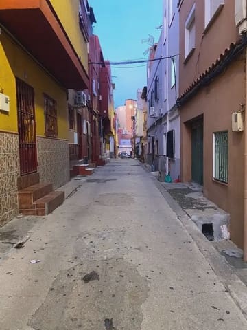 2 slaapkamer Appartement te koop in Algeciras - € 37.500 (Ref: 9999209)