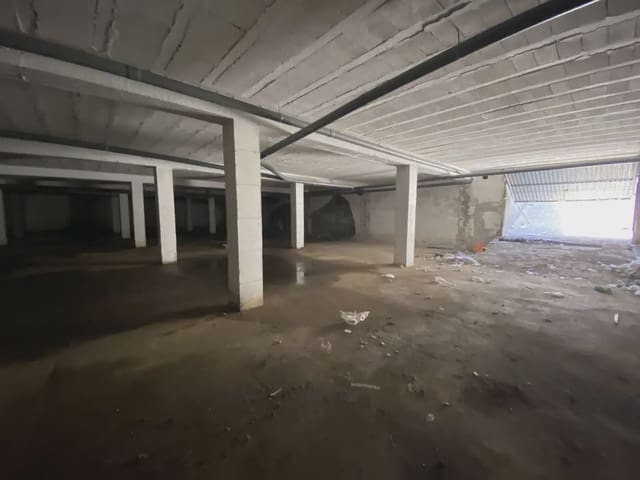 Gewerbe zu verkaufen in El Zabal - Santa Margarita, La Línea de la Concepción - 41.000 € (Ref: 9999213)