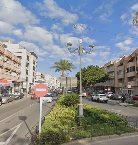 Gewerbe zu verkaufen in Roquetas de Mar - 450.000 € (Ref: 9999218)