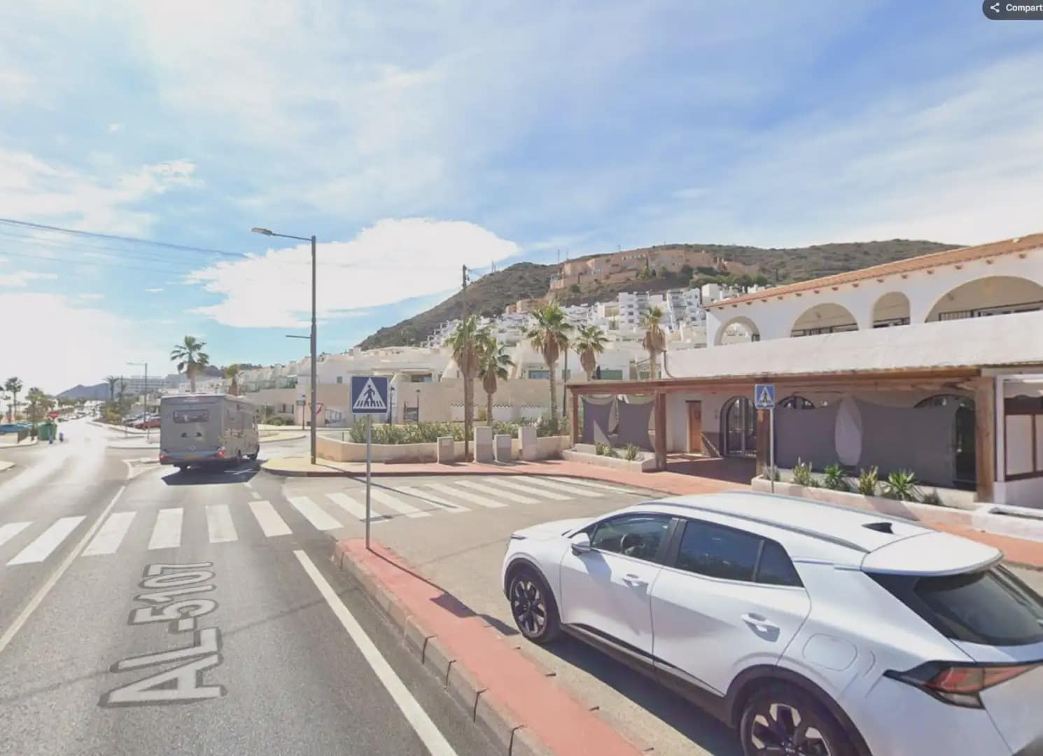 Comercial para venda em Mojacar - 170 000 € (Ref: 9999219)
