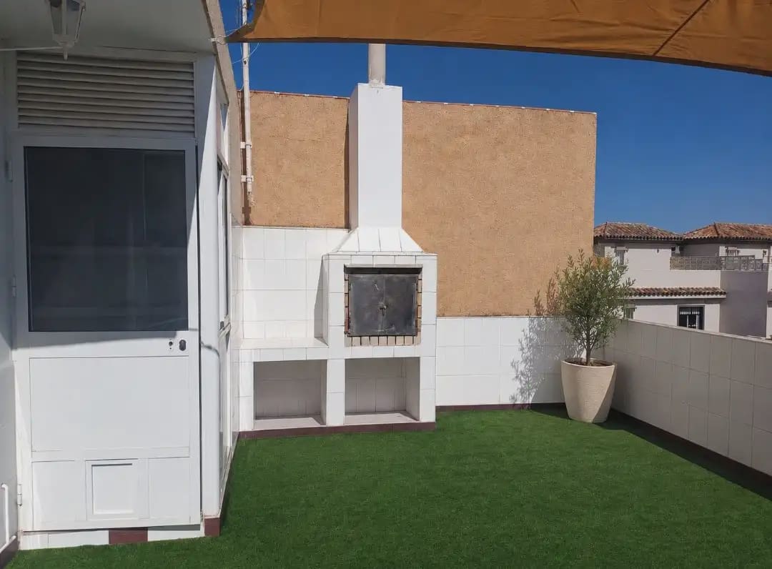 Lägenhet att hyra i Algeciras - 750 € (Ref: 9999220)