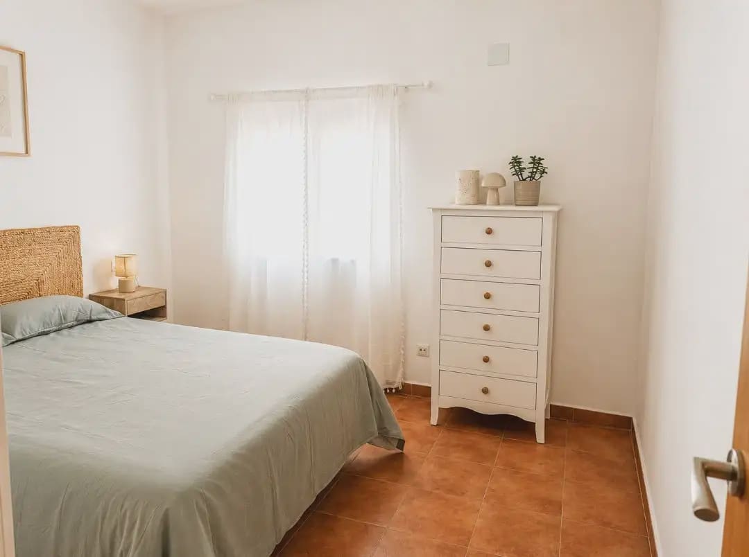 Lägenhet att hyra i Algeciras - 750 € (Ref: 9999220)